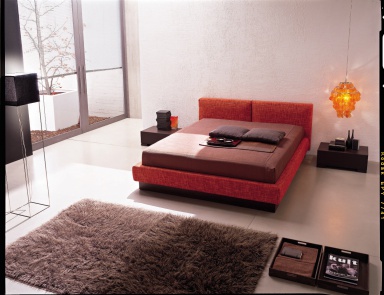 Double bed with low headboard, Santarossa