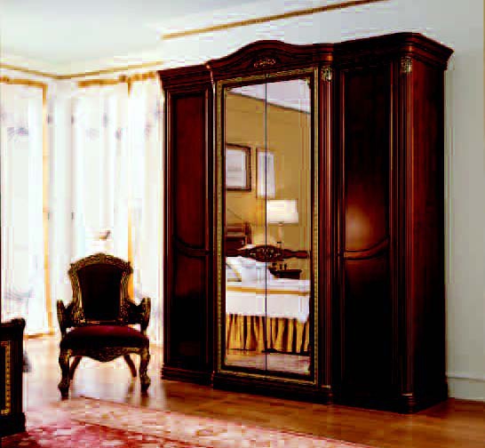 Wardrobe with mirror inserts, San michele