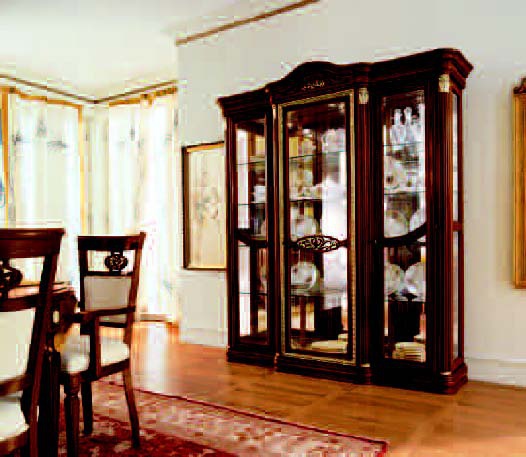 Showcase with glass facade, San michele