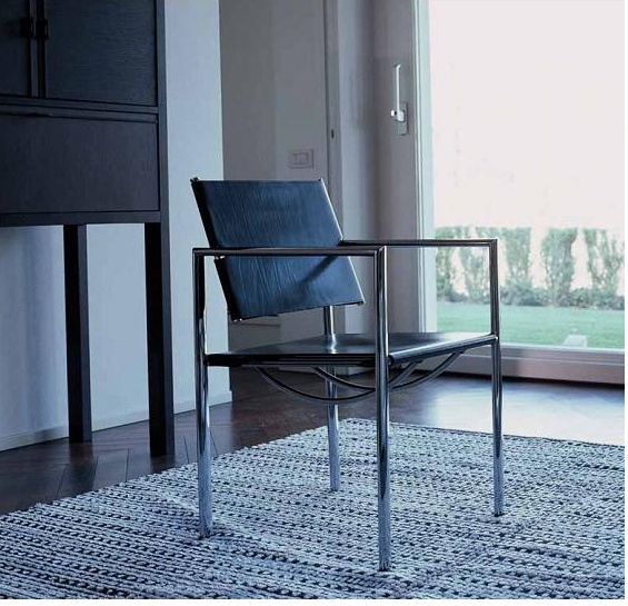 The Armchair Leo, Seven Salotti