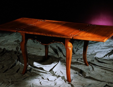 The production table Stella Del Mobile