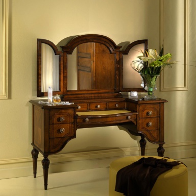 Dressing table