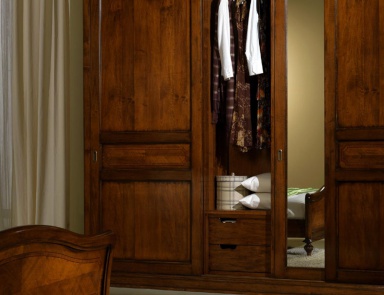 Wardrobe made of solid wood, Zilio