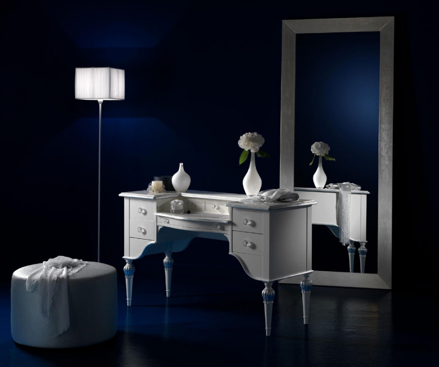 Dressing table with drawers, Zilio