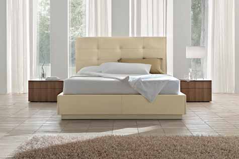 Double bed with high headboard, Zanette