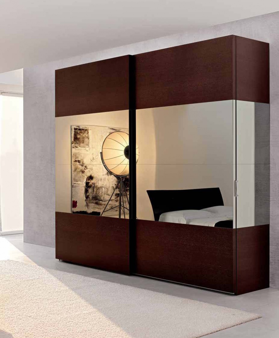 Wardrobe with sliding doors, Zanette
