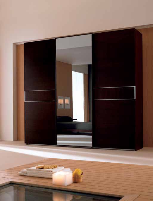 Wardrobe with sliding doors, Zanette