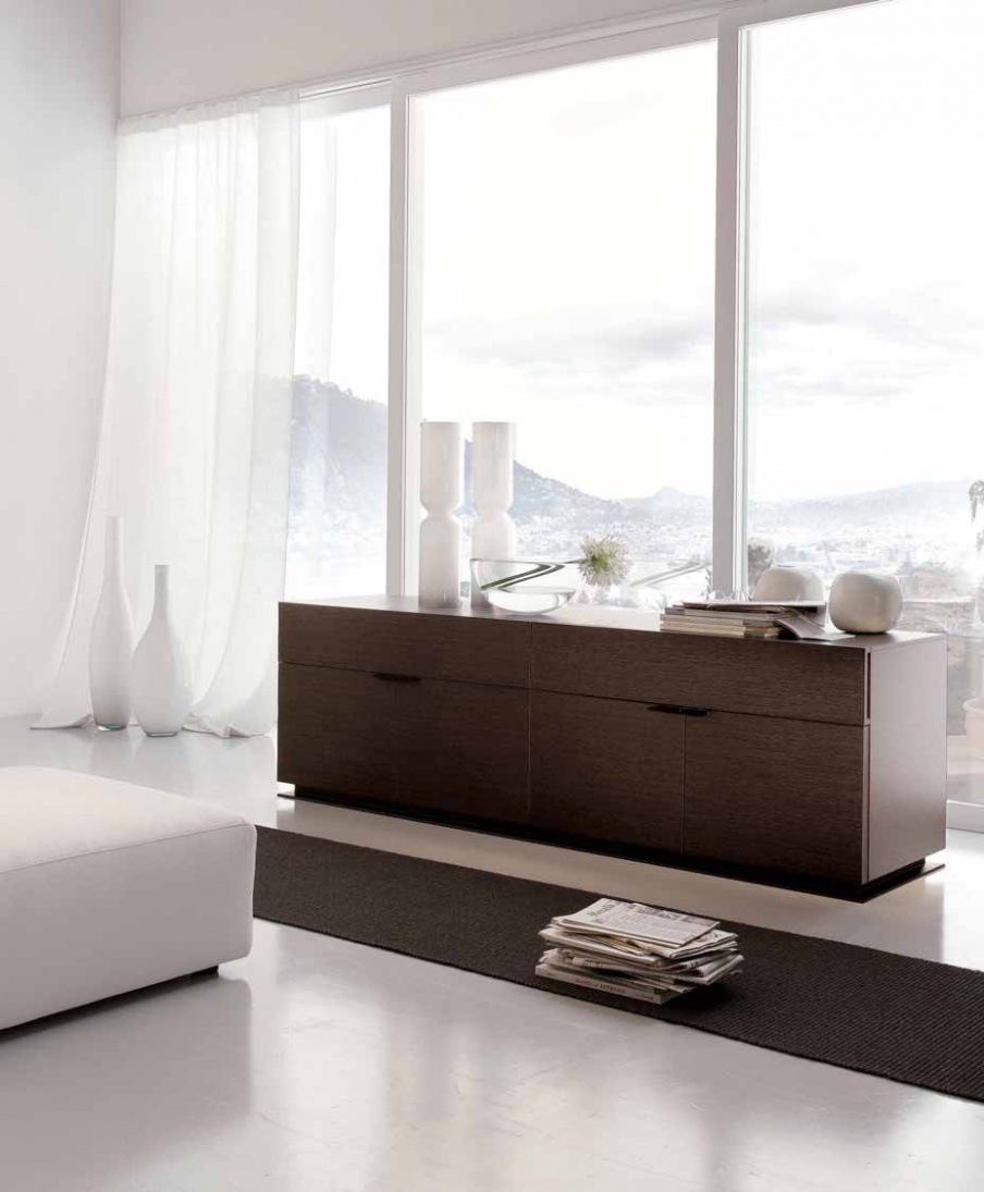 A chest of drawers with hinged doors, Zanette