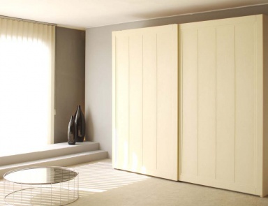 Wardrobe, Voltan