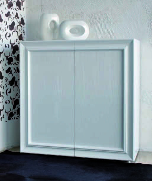 Cabinet with hinged doors, Voltan
