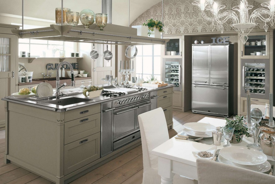 Set for the kitchen from wood, Miniacciolo