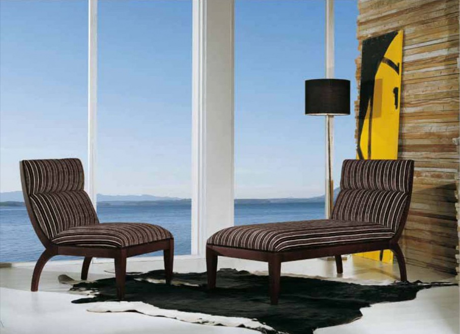 Chaise Lounge, Seven Sedie Perfectly