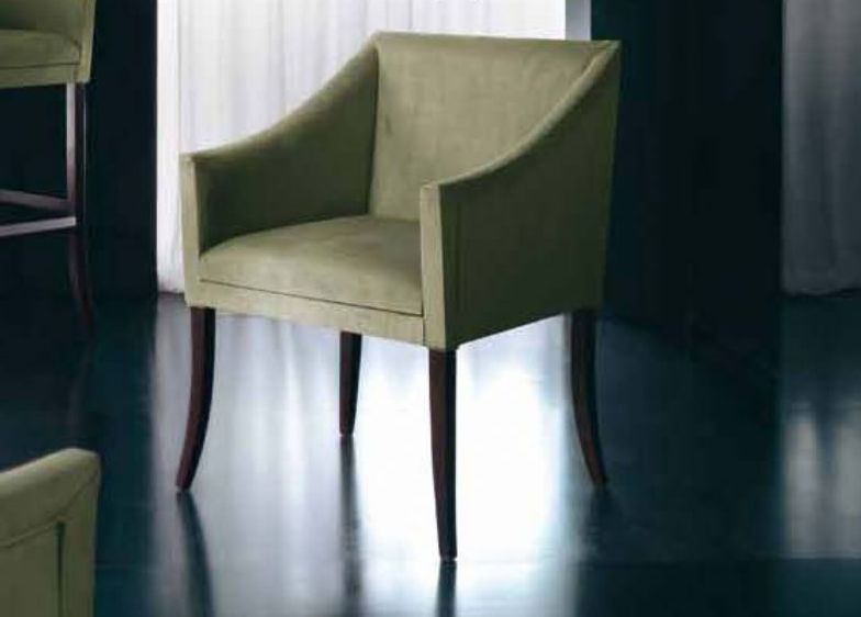 The Armchair Seven Sedie Perfectly