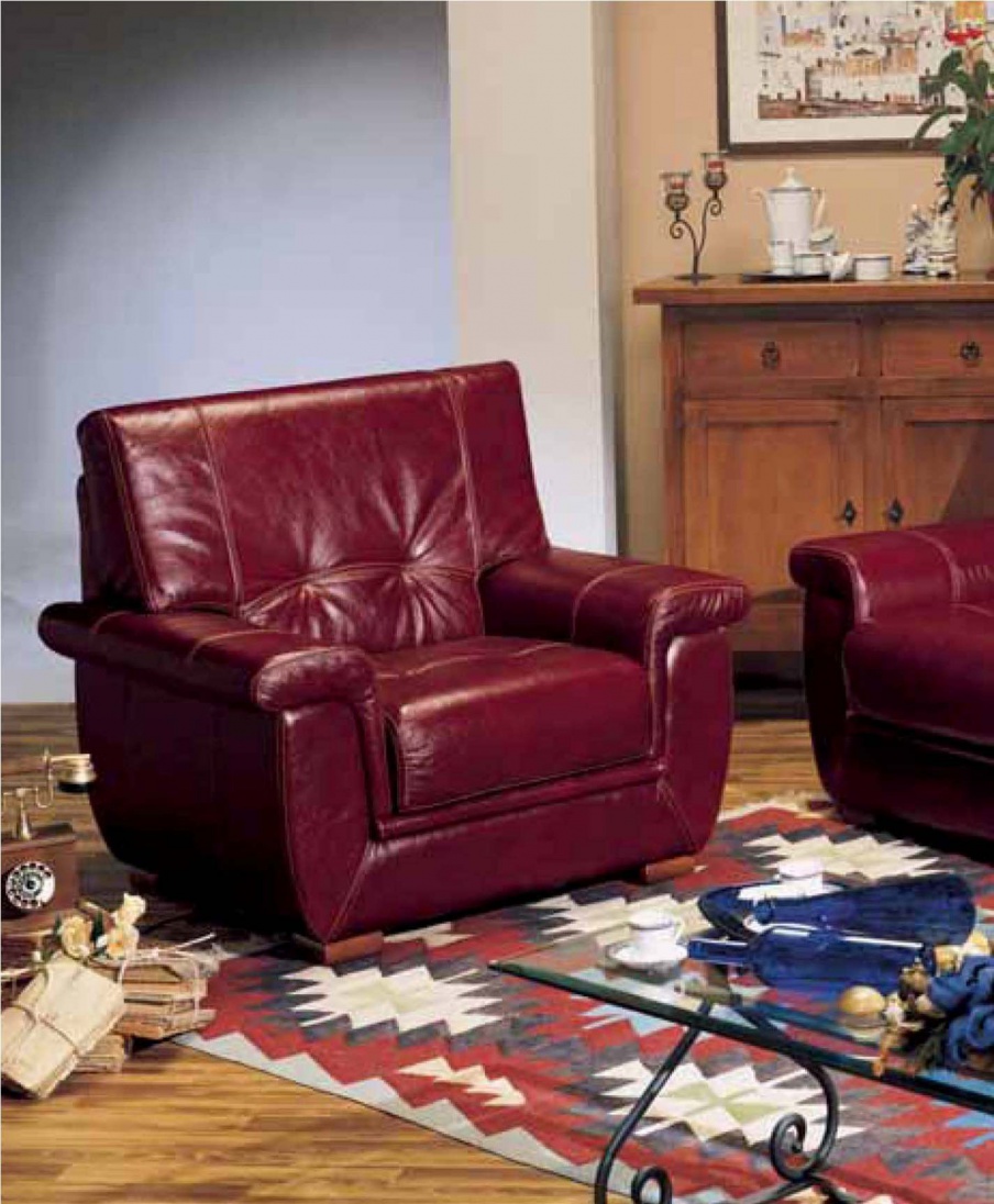 Chair in leather upholstery, Linea Due