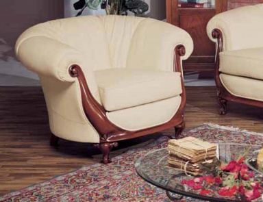 Chair in leather upholstery, Linea Due