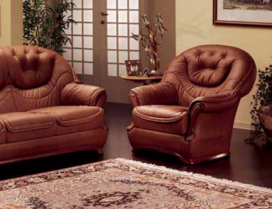 Chair in leather upholstery, Linea Due