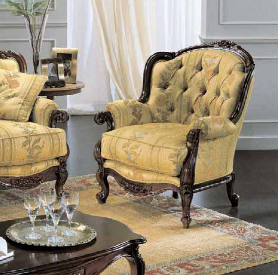 The high-backed chair, Linea Due