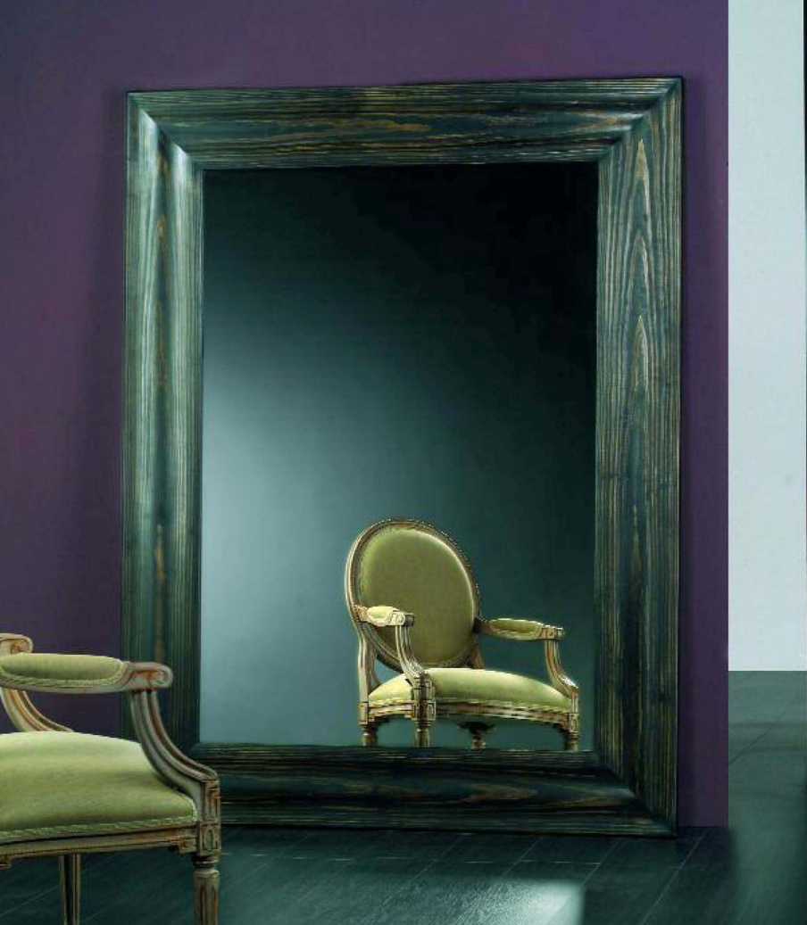 Floor mirror, Spini