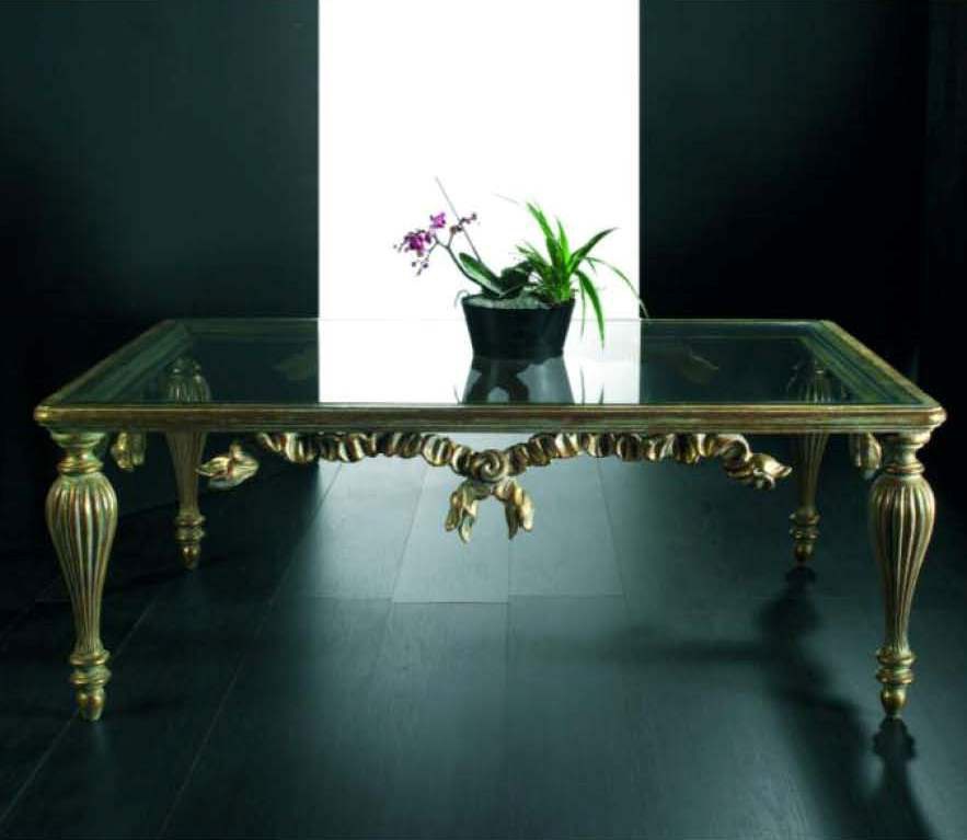 A coffee table, Spini