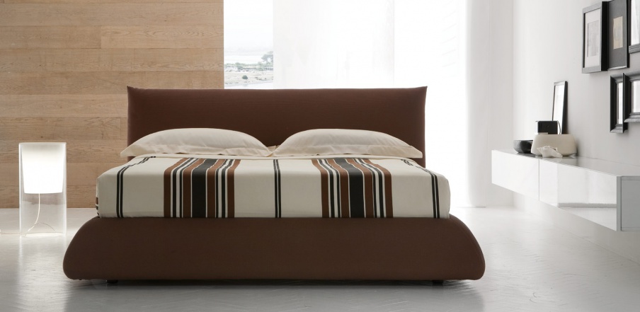Amleto Bed, Altrenotti