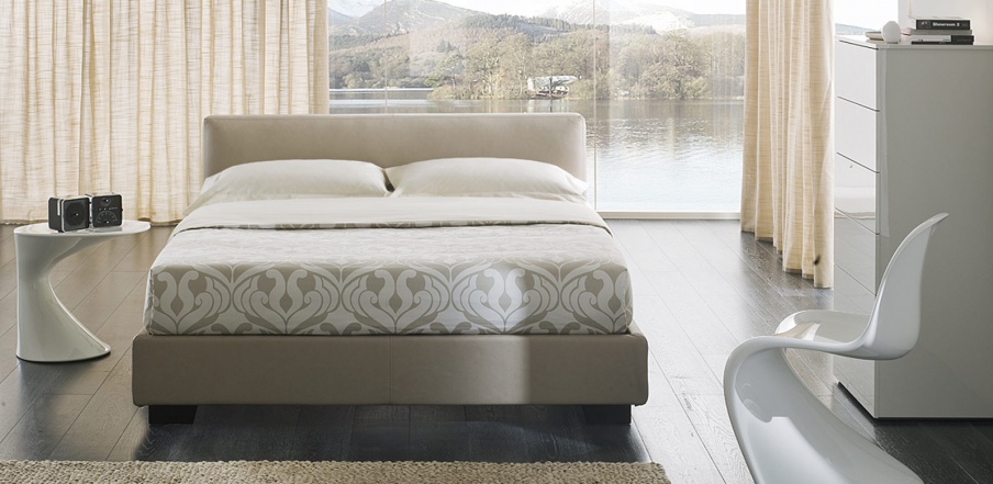 Bed George, Altrenotti