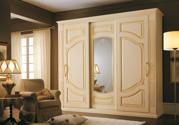 Wooden wardrobe Vesuvio, Alberto & Mario Ghezzani