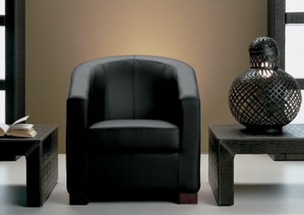 Seat on low legs, Charlotte Formerin