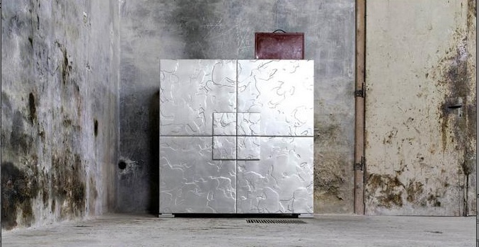 Wardrobe, Capo D'opera