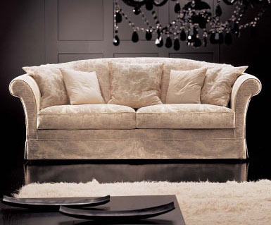 The Borghese Sofa, Cava