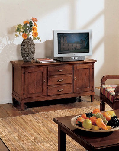 The low lying chest of drawers, BTC