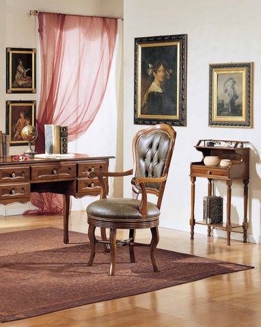 Chair with armrests, BTC