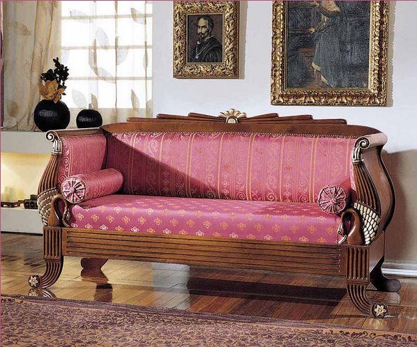 Three seater sofa on curved legs, BTC