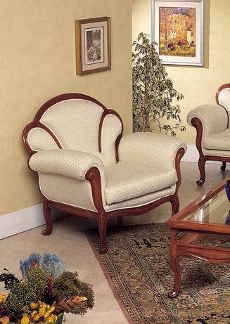 Chair with rounded armrests, BTC