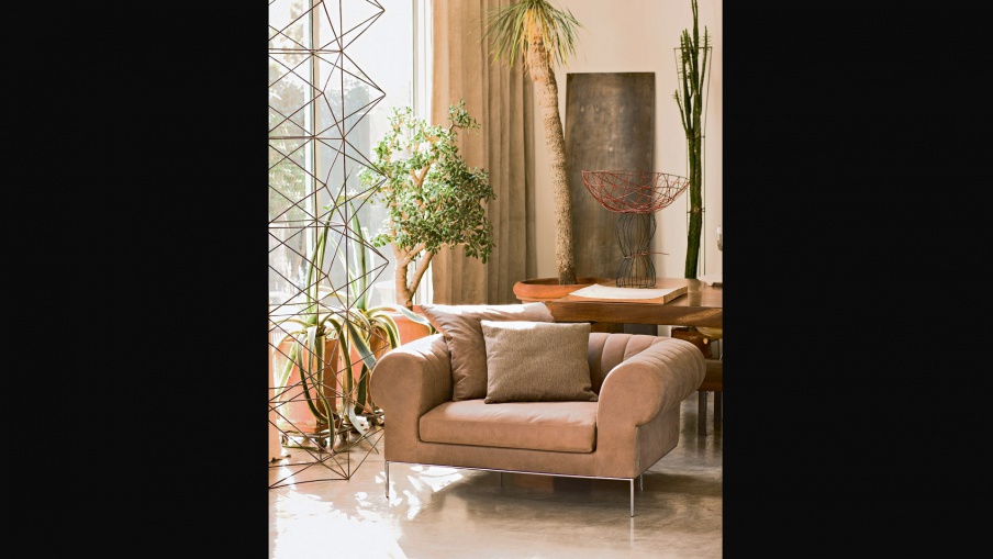 Chair with metal legs Deja Vu Armchair, Busnelli