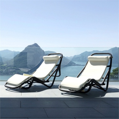 A Chaise Longue Up & Down