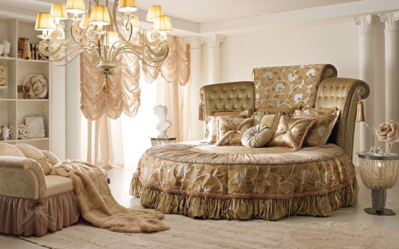 Glamorous furniture for luxury bedroom