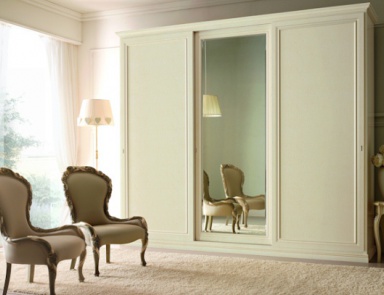 Wardrobe, San Michele