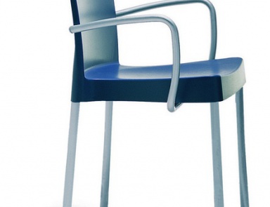 Chair with armrests Inge, Sintesi