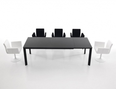 Dining table Ola, Sintesi