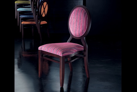 Chair in upholstery, Seven sedie perfectly