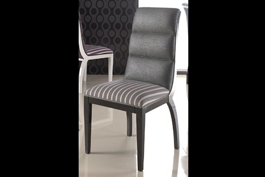 Chair with high back, Seven sedie perfectly