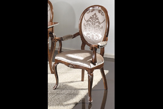 The Armchair Seven Sedie Perfectly