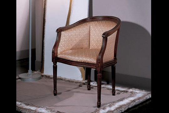 The Armchair Seven Sedie Perfectly