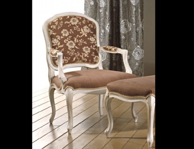 The Armchair Seven Sedie Perfectly