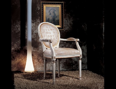 The Armchair Seven Sedie Perfectly