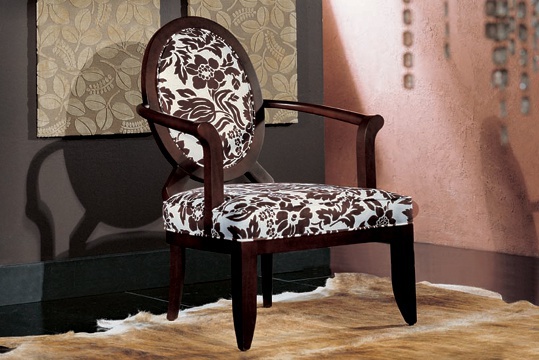 The Armchair Seven Sedie Perfectly