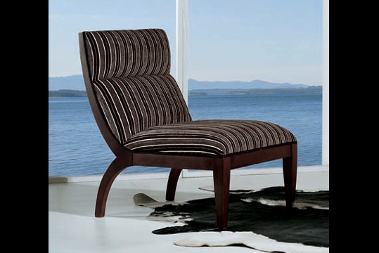 The Armchair Seven Sedie Perfectly