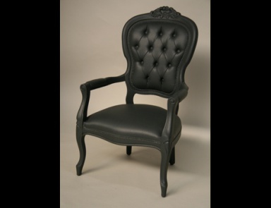 The Armchair Seven Sedie Perfectly