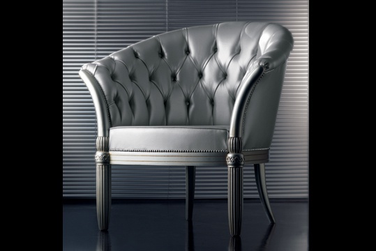 The Armchair Seven Sedie Perfectly