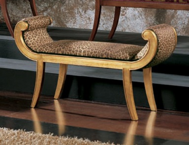 The Bench, Seven Sedie Perfectly